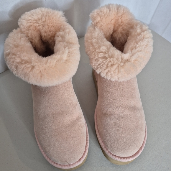 UGG Australian Pink Merino Sheepskin Platform Mini Boots with Silk Bow - Size 9 - Picture 10 of 16